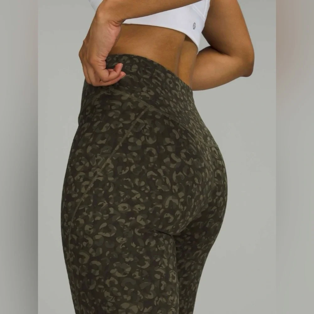 Lululemon Base Pace High-Rise Tight 25" Camo Medium Olive Multi - Picture 4 of 12